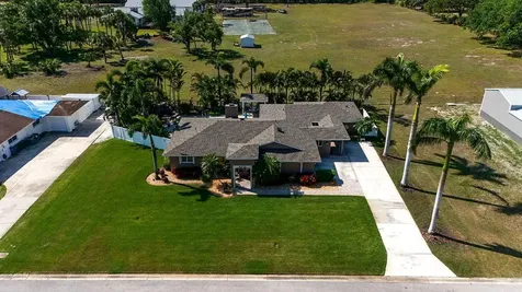 5209 26th Avenue W Bradenton FL 34209