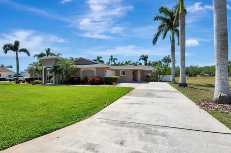 5209 26th Avenue W Bradenton FL 34209