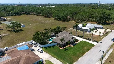 5209 26th Avenue W Bradenton FL 34209