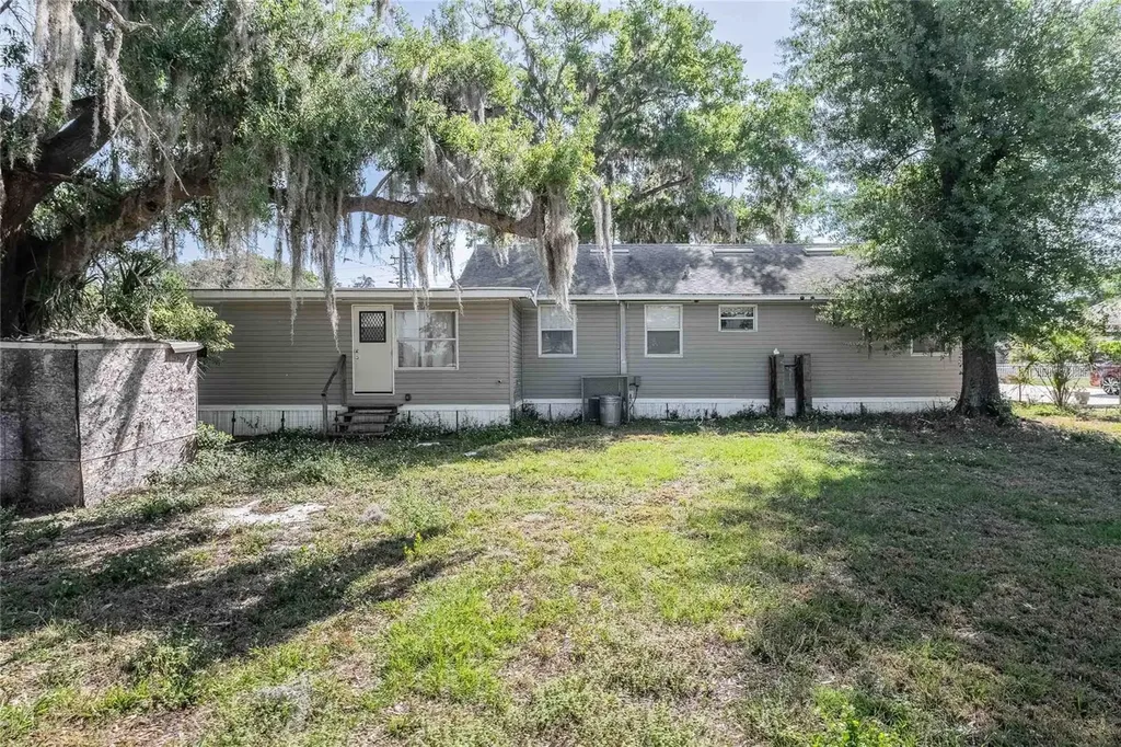 1048 Roselle Avenue Lakeland FL 33805