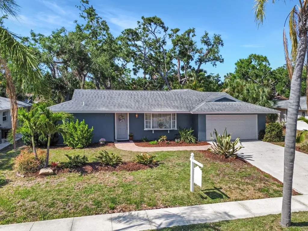 2933 Mayflower Street Sarasota FL 34231