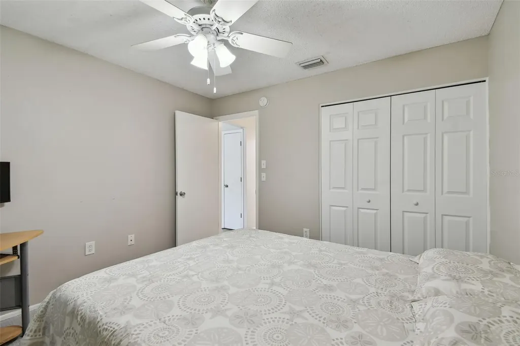 3718 59th Ave W Bradenton FL 34210