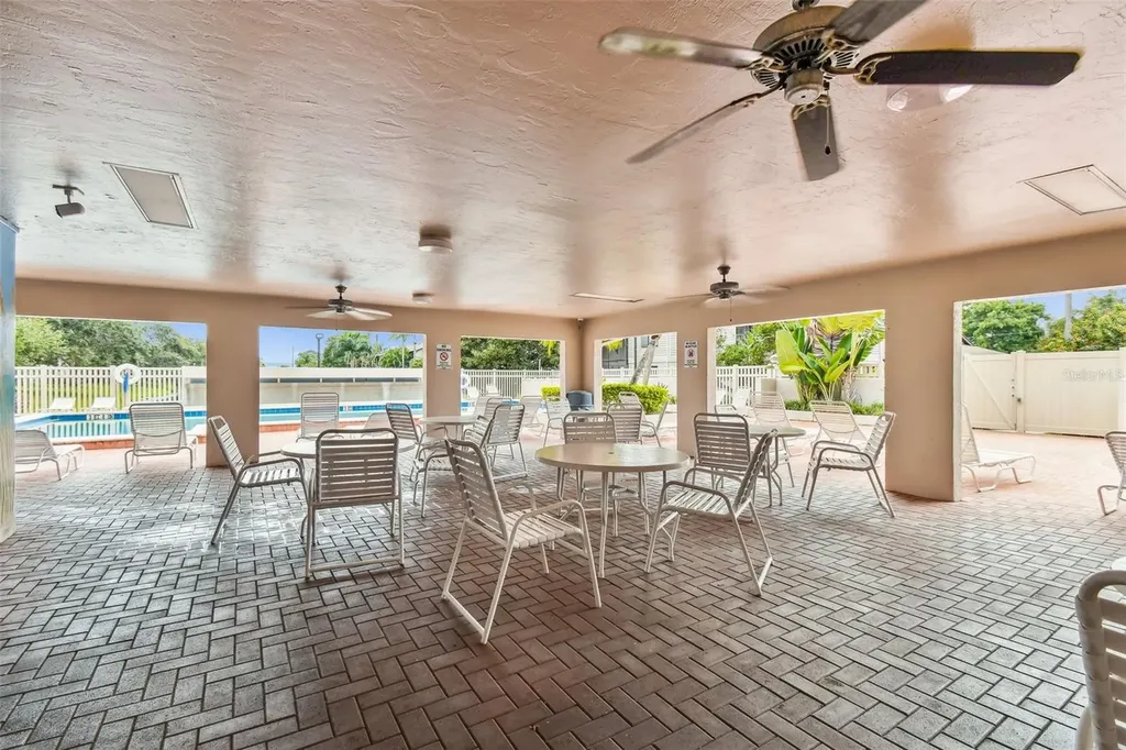 3718 59th Ave W Bradenton FL 34210