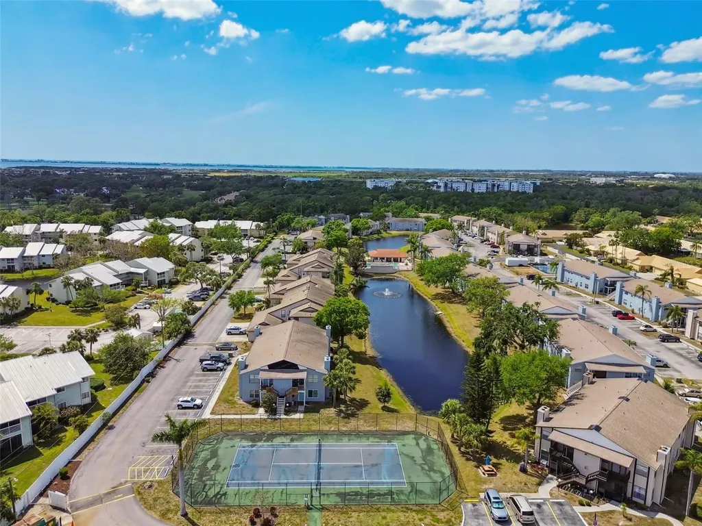 3718 59th Ave W Bradenton FL 34210