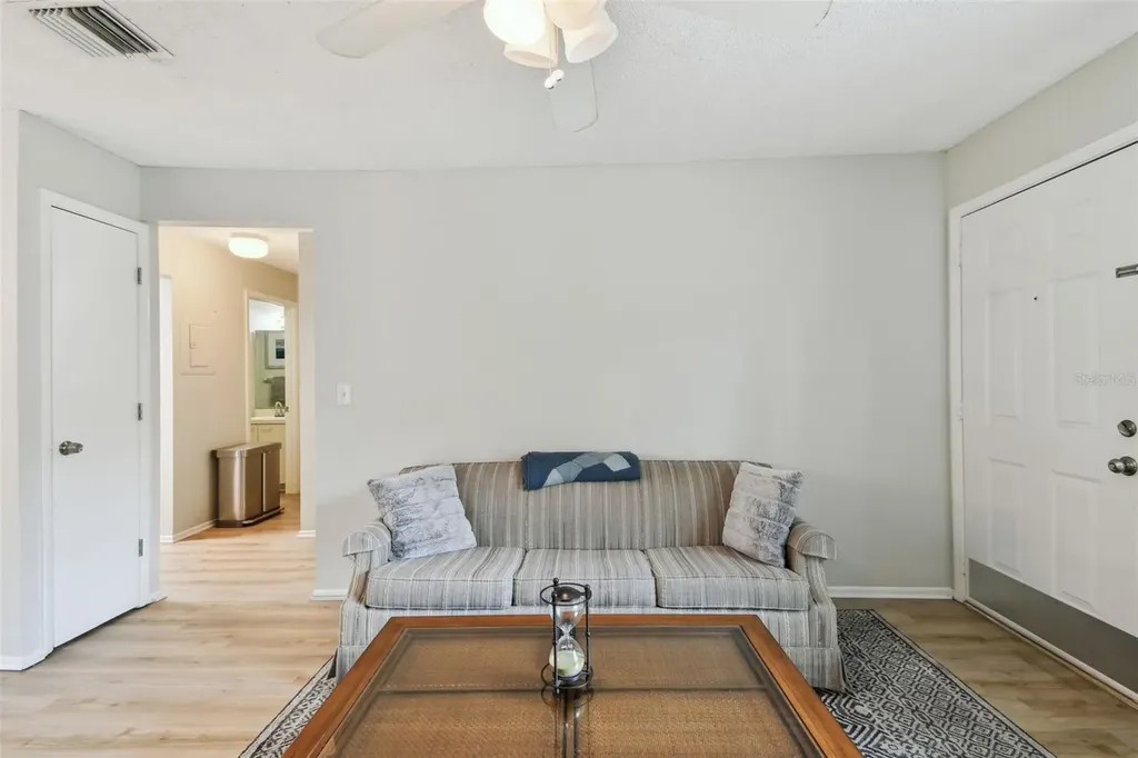3718 59th Ave W Bradenton FL 34210