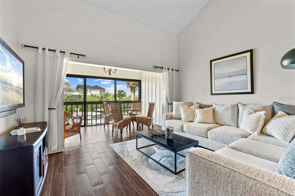 1233 Dockside Place Sarasota FL 34242