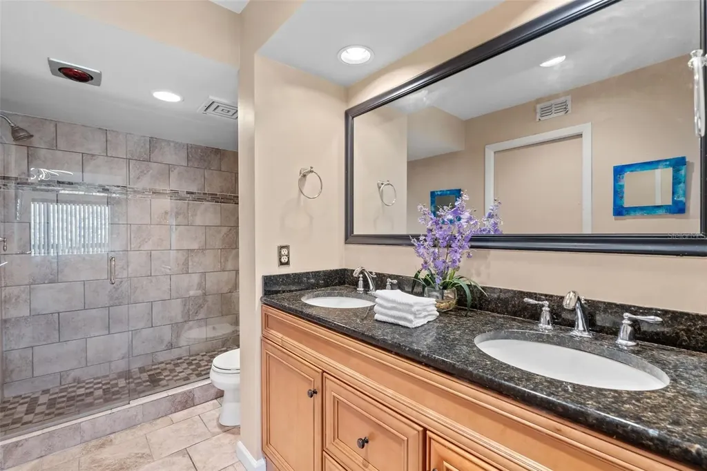 1233 Dockside Place Sarasota FL 34242