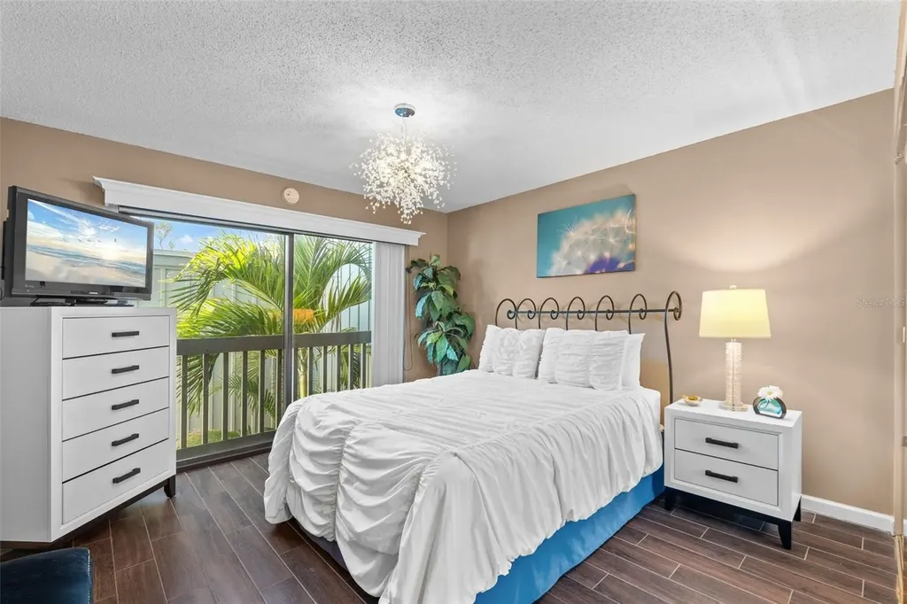 1233 Dockside Place Sarasota FL 34242