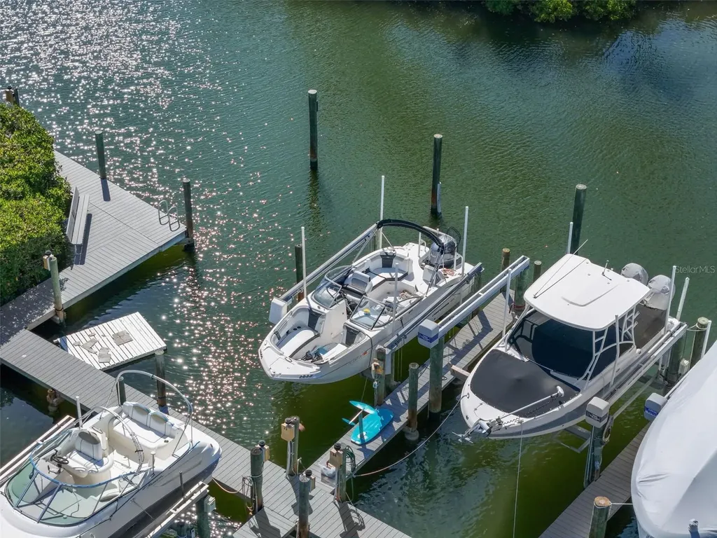 1233 Dockside Place Sarasota FL 34242