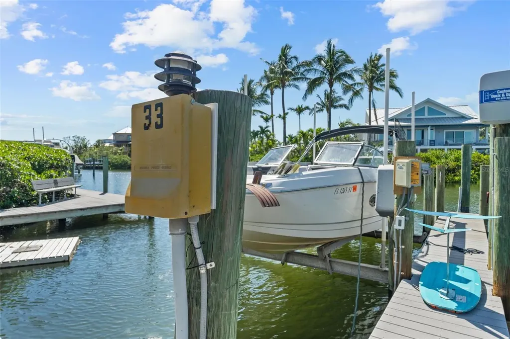1233 Dockside Place Sarasota FL 34242