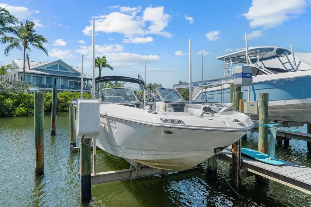 1233 Dockside Place Sarasota FL 34242