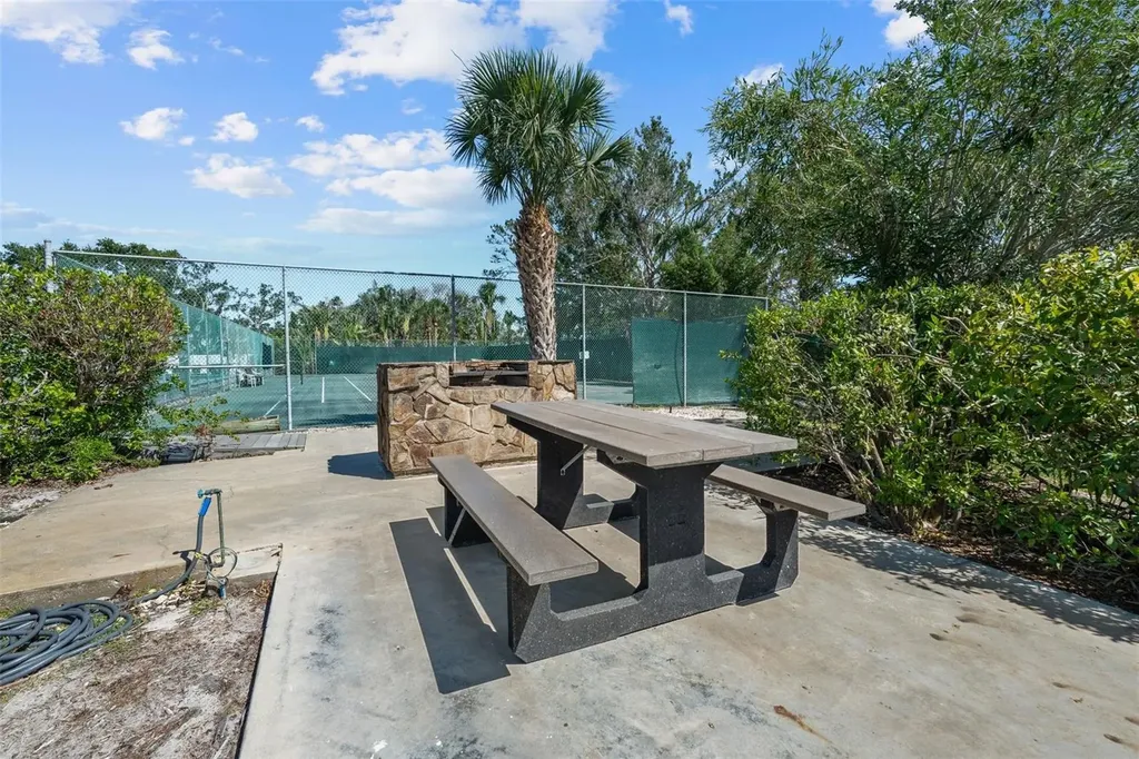 1233 Dockside Place Sarasota FL 34242