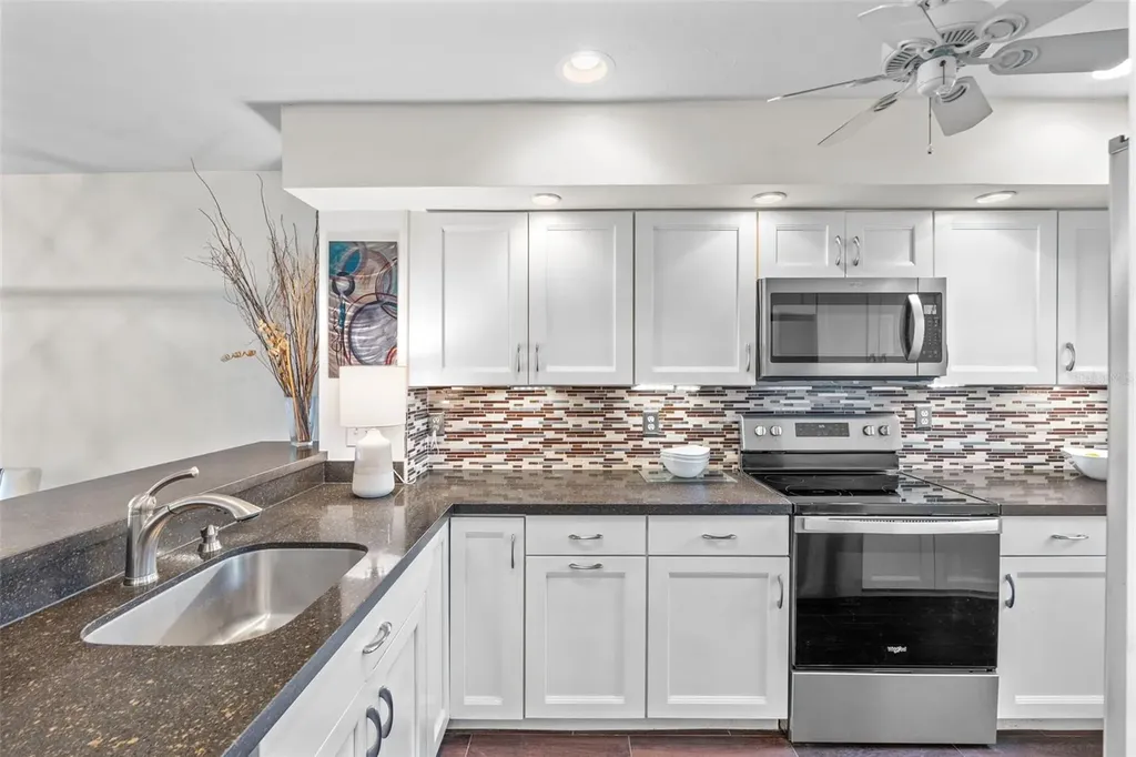 1233 Dockside Place Sarasota FL 34242