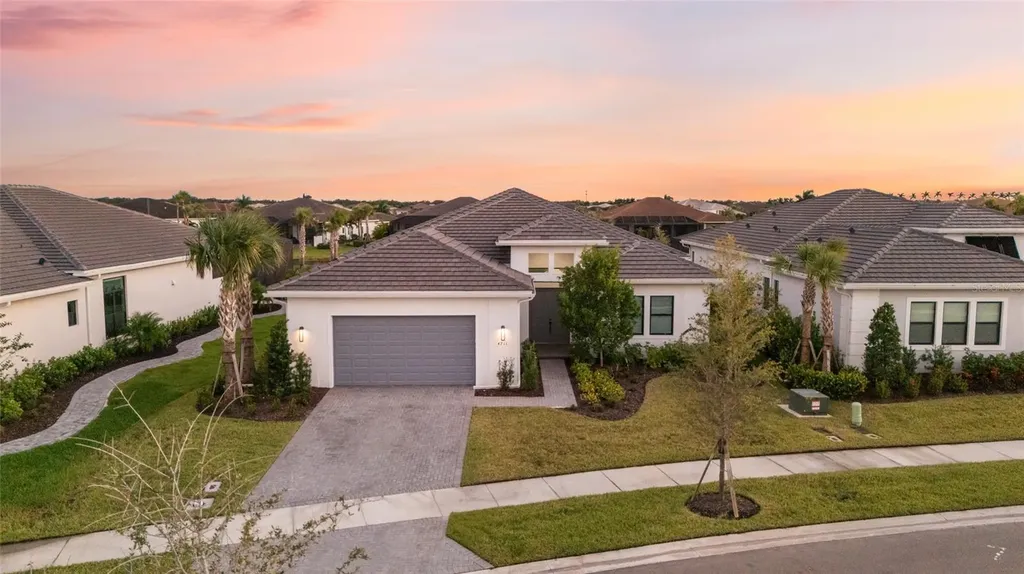 4711 Cedron Court Sarasota FL 34240