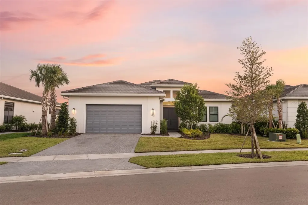 4711 Cedron Court Sarasota FL 34240