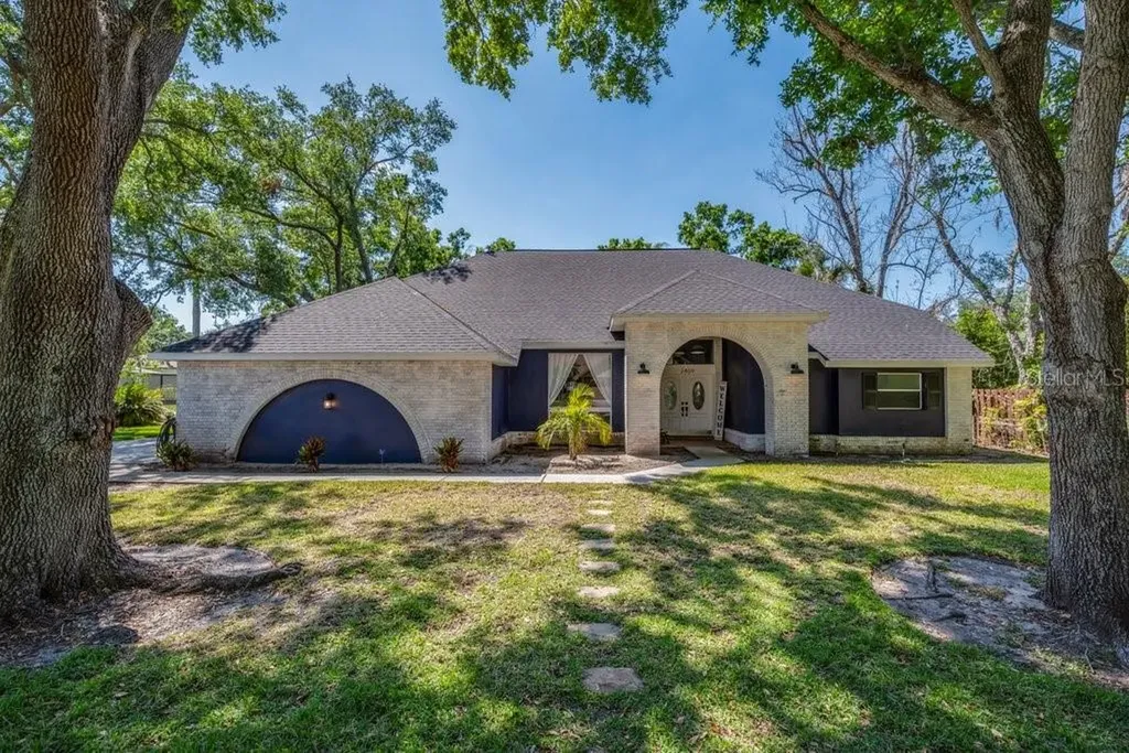 2409 Buckhorn Run Drive Valrico FL 33596