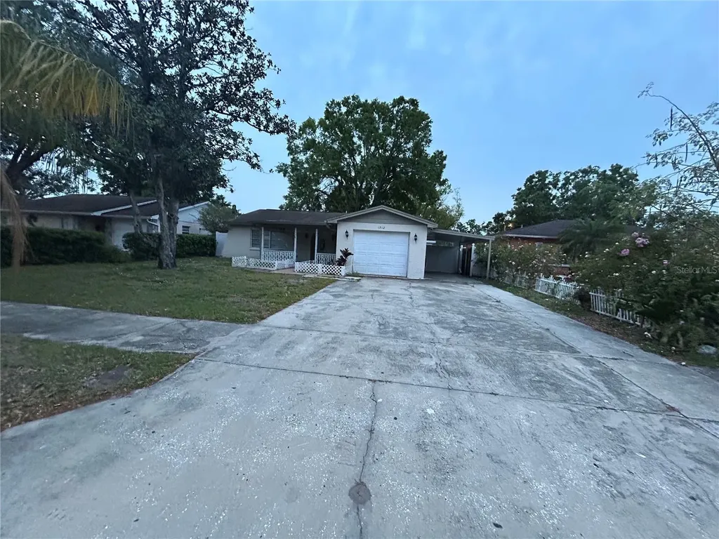 1912 W Clinton Street Tampa FL 33604