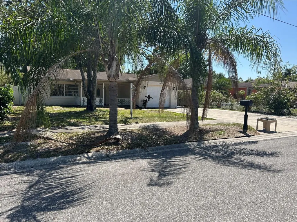 1912 W Clinton Street Tampa FL 33604
