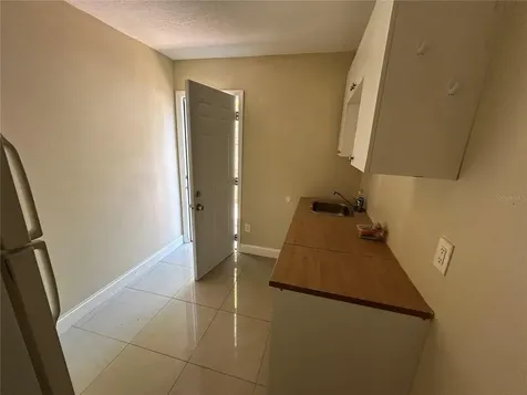 1912 W Clinton Street Tampa FL 33604