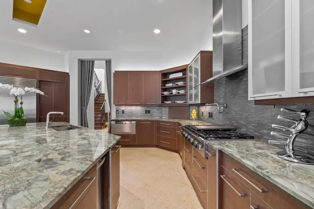 6137 Grosvenor Shore Drive Windermere FL 34786