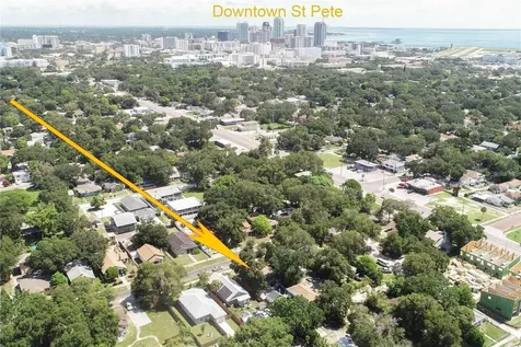 944 15th Avenue S St Petersburg FL 33705