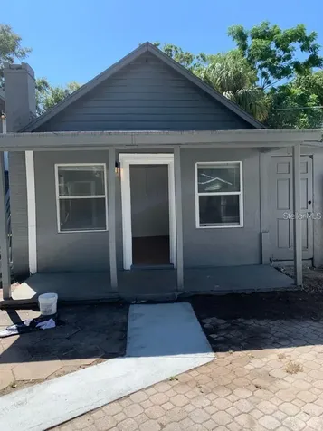 944 15th Avenue S St Petersburg FL 33705