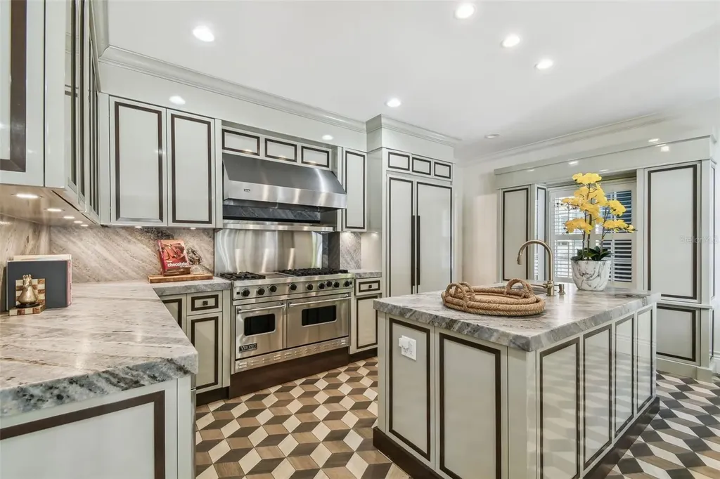 3313 W Mullen Avenue Tampa FL 33609