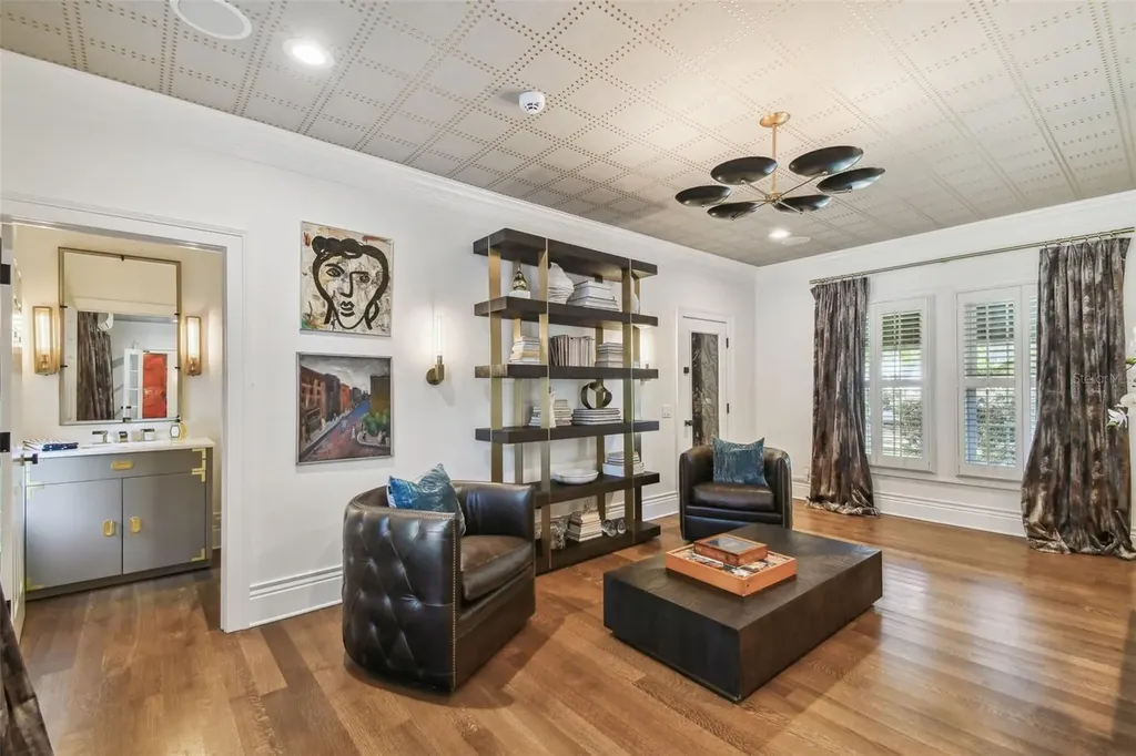 3313 W Mullen Avenue Tampa FL 33609