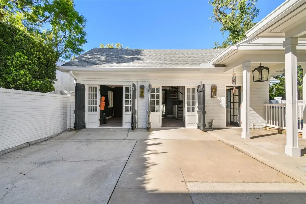3313 W Mullen Avenue Tampa FL 33609