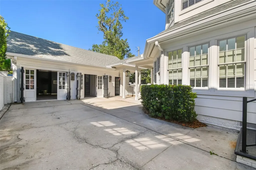 3313 W Mullen Avenue Tampa FL 33609