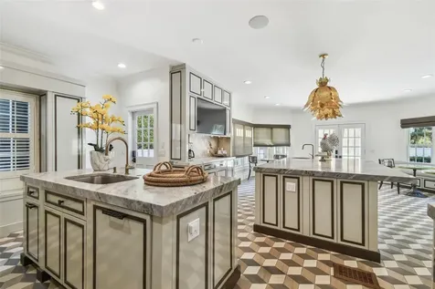 3313 W Mullen Avenue Tampa FL 33609