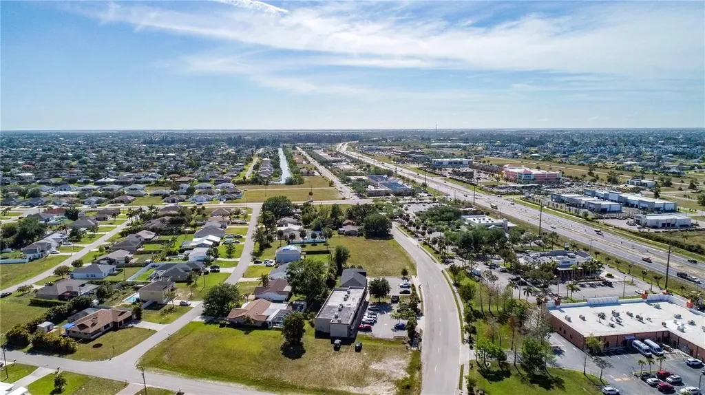 758 SW 4th Street Cape Coral FL 33991
