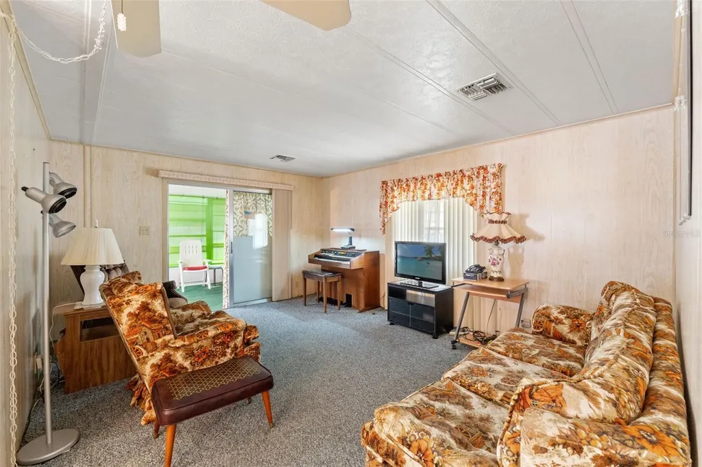 2127 Kahala Drive Holiday FL 34691