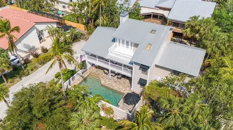 3455 Flamingo Avenue Sarasota FL 34242