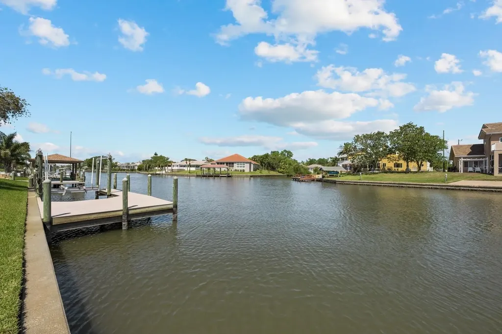 53 Cottonwood Court Palm Coast FL 32137