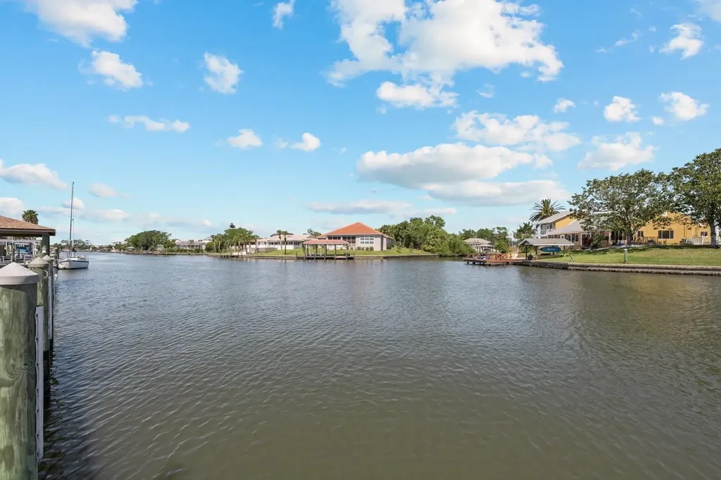 53 Cottonwood Court Palm Coast FL 32137