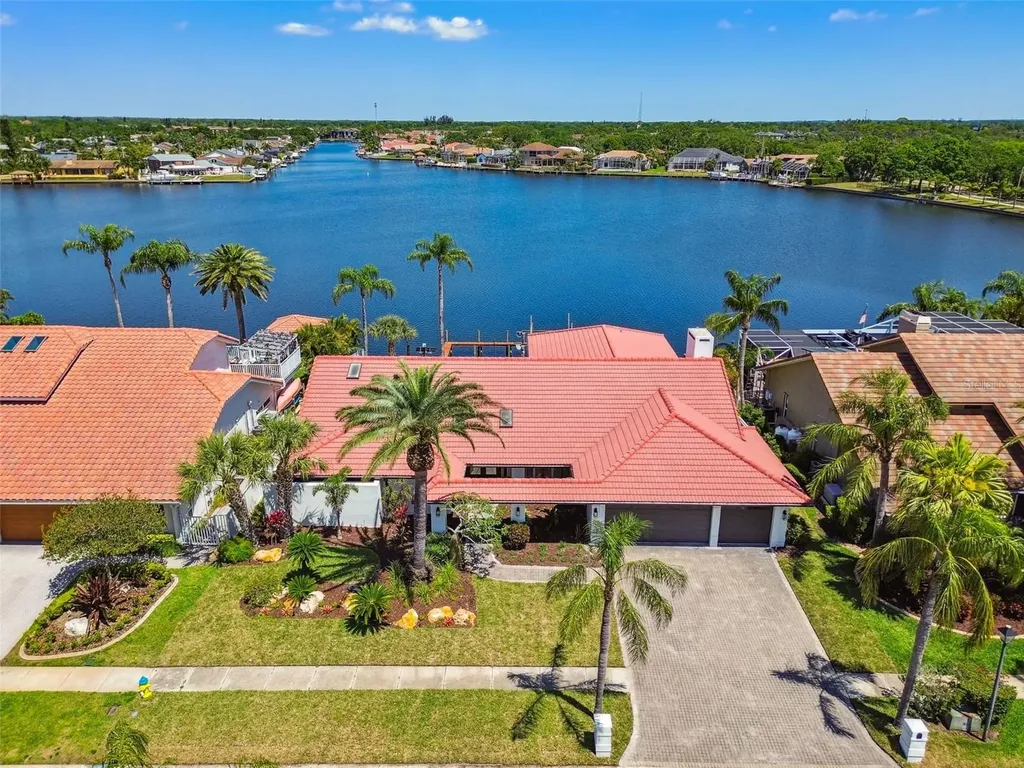 9807 Bay Island Drive Tampa FL 33615