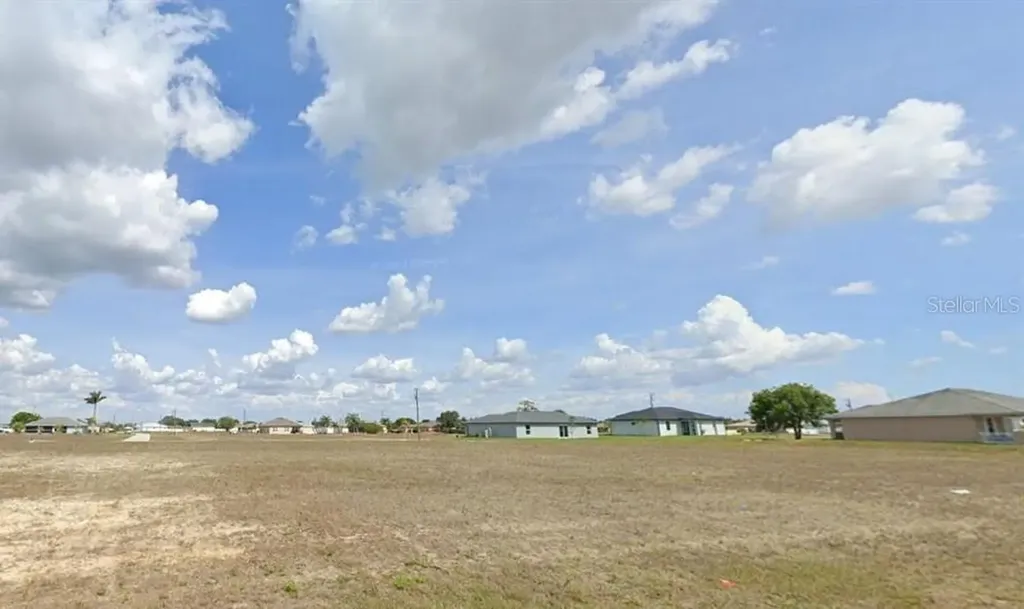 2933 NW 8th Place Cape Coral FL 33993