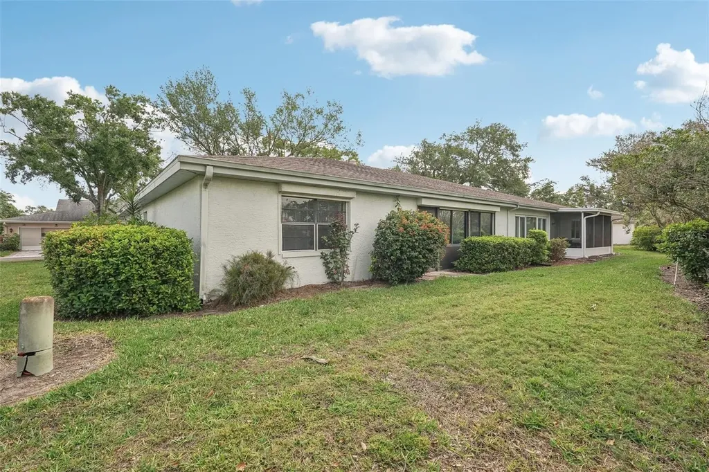 2529 Lancaster Drive Sun City Center FL 33573
