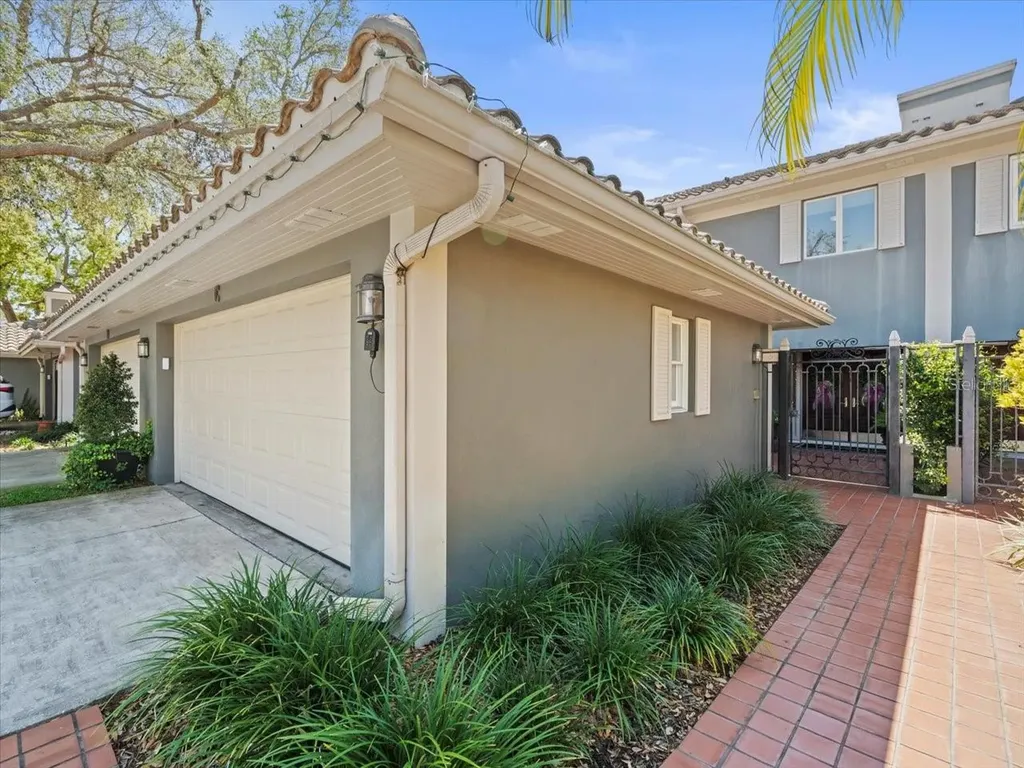2087 Edgewater Drive Clearwater FL 33755