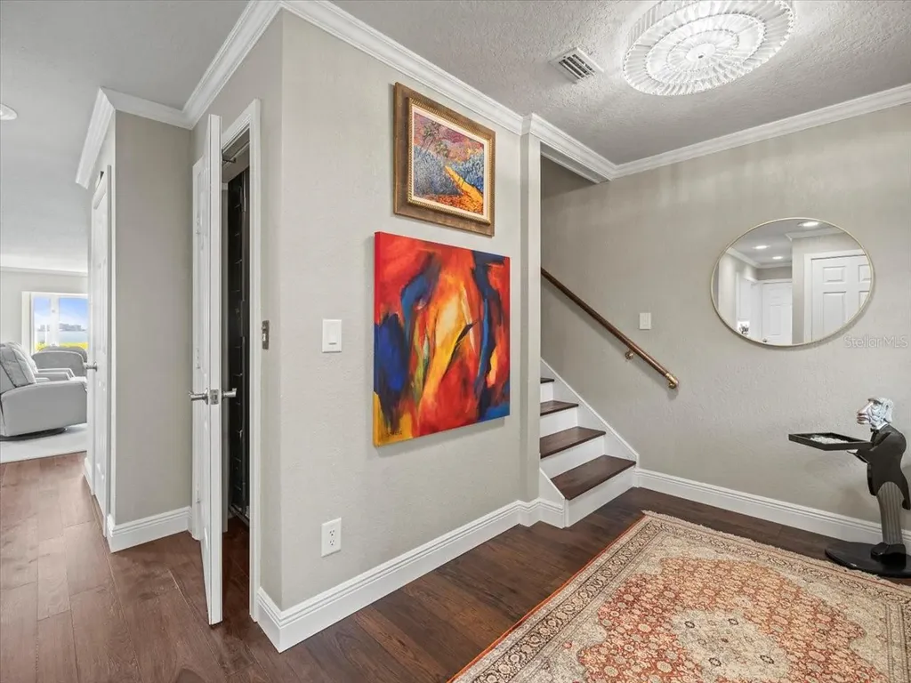 2087 Edgewater Drive Clearwater FL 33755