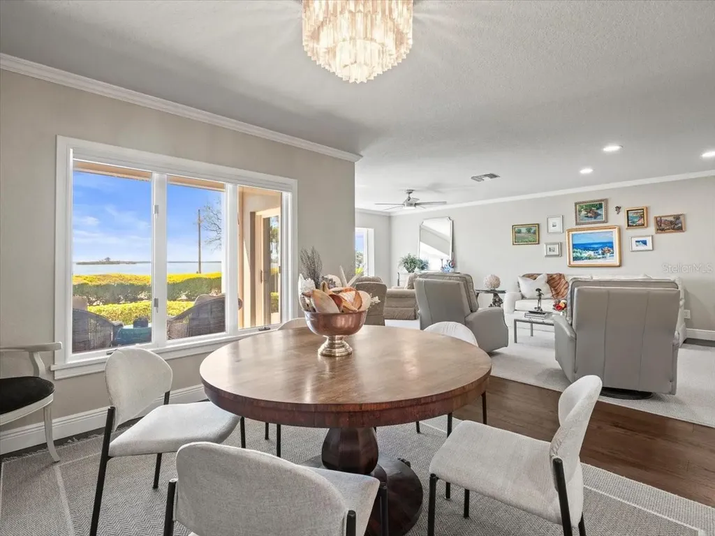 2087 Edgewater Drive Clearwater FL 33755