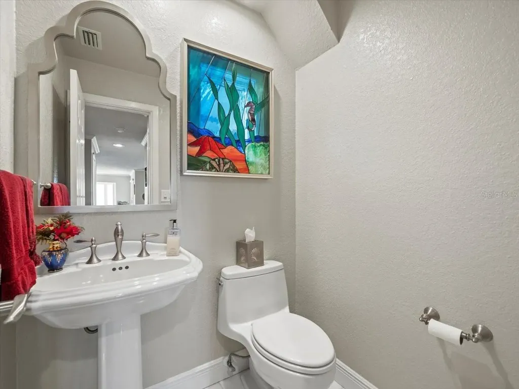 2087 Edgewater Drive Clearwater FL 33755