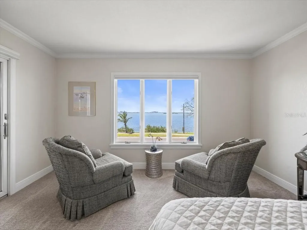 2087 Edgewater Drive Clearwater FL 33755