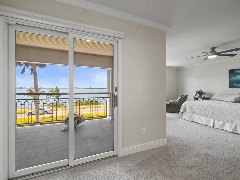 2087 Edgewater Drive Clearwater FL 33755