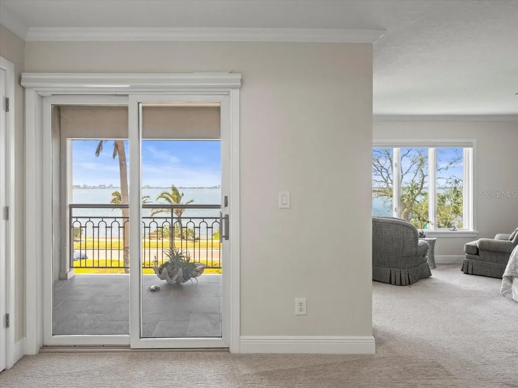 2087 Edgewater Drive Clearwater FL 33755