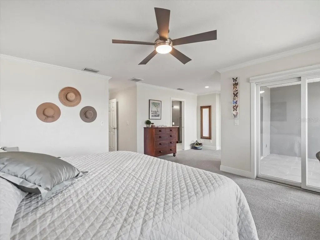 2087 Edgewater Drive Clearwater FL 33755