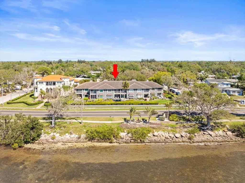 2087 Edgewater Drive Clearwater FL 33755
