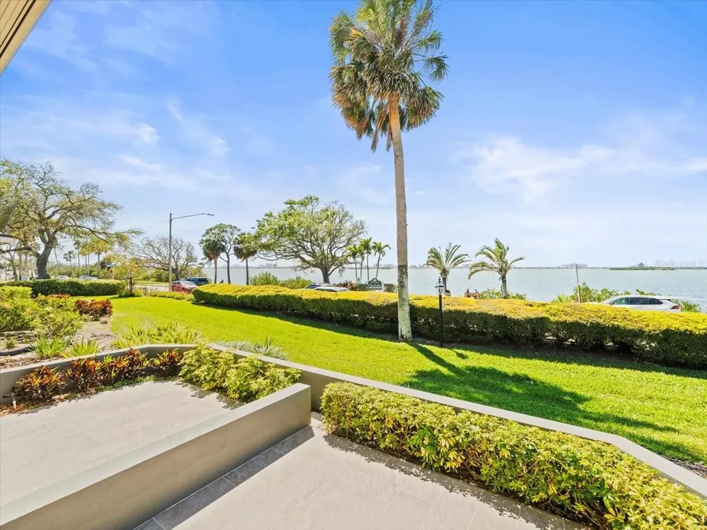 2087 Edgewater Drive Clearwater FL 33755