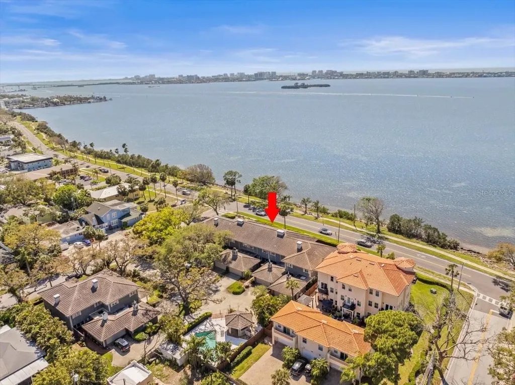 2087 Edgewater Drive Clearwater FL 33755